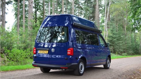 Harry – Camping-car bus Volkswagen SUNLINER XL LUXE 5p, construit en 2023 !