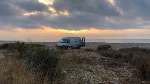 Tembo – Super attractive off-grid camper