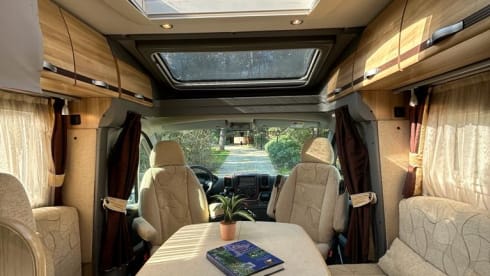 AUTO STAR – 4p Auto-Sleepers semi-integrated from 2007