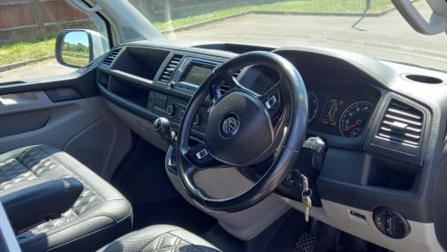 Harvey  – 2 berth VW High-Top LWB Campervan AC