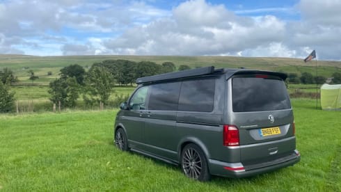 Gray – VW T6 Campervan - 4 Berth