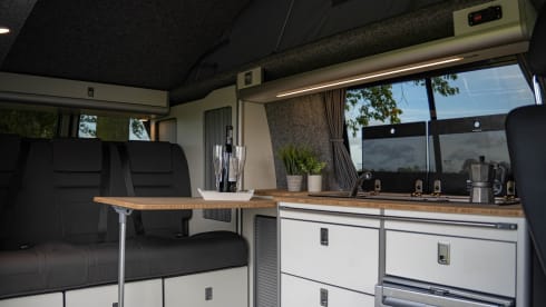 Volkswagen T5/6 5 person camper for rent