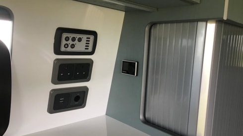 Loulabelle  – 4 berth Volkswagen campervan from 2017