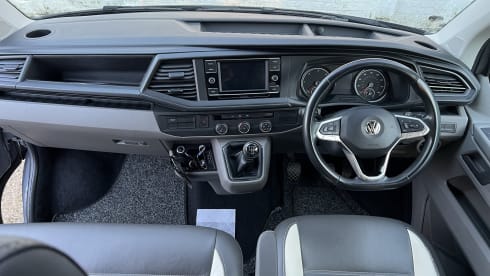 Shelagh – 4 berth Volkswagen campervan 2020- Insurance included 