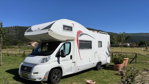 Roller Team – Spacious, cozy family camper