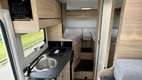 3 person chausson camper 