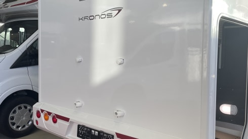 Feel Home on wheels – New and spacious Roller Team 2023 with central bed