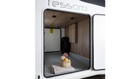 Tillie – 4 berth Benimar Tessoro 463 from 2020