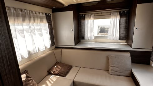 Millie – 4 berth Benimar 2017