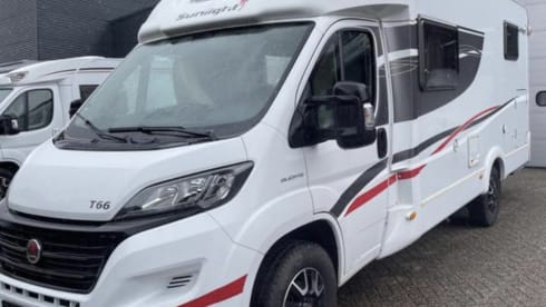 Sunlight T66 – 2p Fiat semi-integrated uit 2018