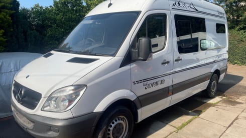 mercy – New build 3 berth Mercedes Benz Campervan 3 belted seats