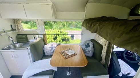 Ollie – On an adventure with a cool oldtimer '76 