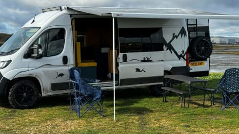 Monty Hauls – Monty Hauls Go Explore Van