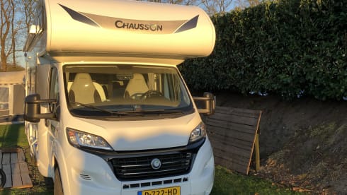 HappyCamper – On holiday with a 6-person Chausson Alcove Camper from 2018?