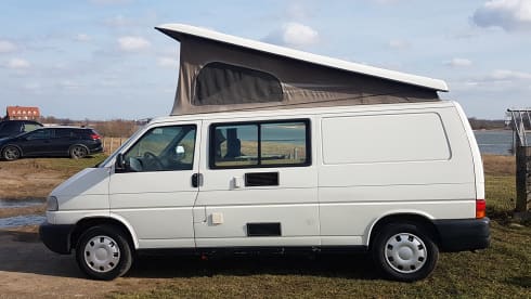 Compact extended Volkswagen with lifting roof