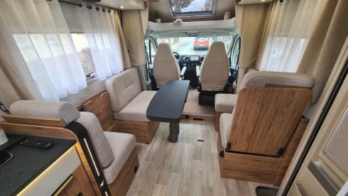 P696 D – P696 D 180 hp automatic top equipped