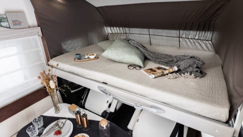 Oscar – Camping-Car Intégral 5 Places Boîte Auto Airco Bruxelles