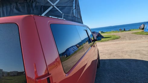 Rocco – 4 berth Volkswagen T6 Transporter campervan 2017
