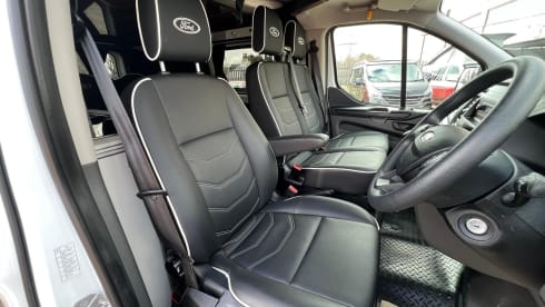 Tourists in Transit – Ford Transit Campervan
