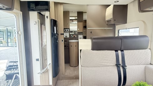 Chausson Welcome 728EB – Embark on an adventure with our Chausson Welcome 728 EB! 🚐✨