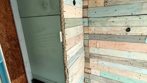 Minty  – Autobus Ford 2 couchettes de 2012