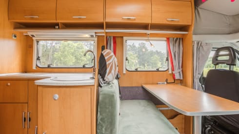 Alcôve Hymer 4 personnes de 2006