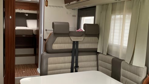 Ultimate Luxury and Comfort (Automatic + Towbar)