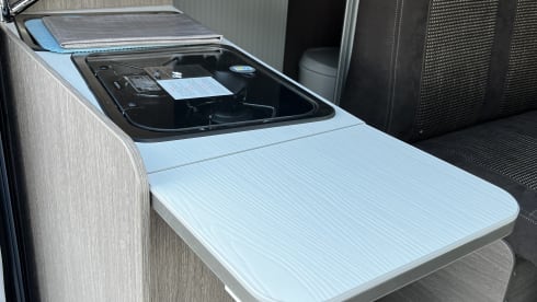 Clever Max – Just get out of everyday life...