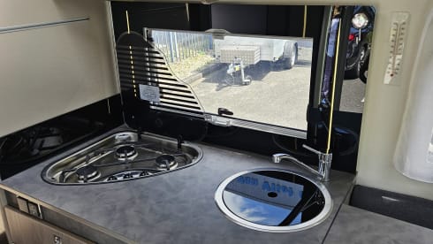 4p Challenger semi-integrated uit 2020