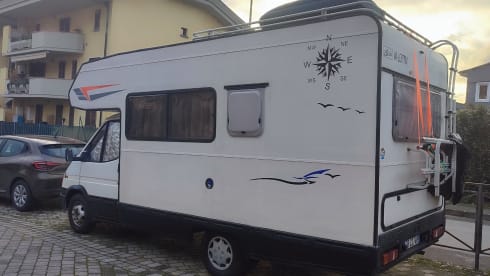 Comfort e Avventura su Ruote – Camper Ducato Vintage del 1990 – Comfort e Avventura su Ruote!