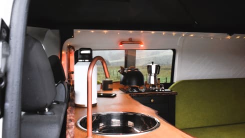Sully – 2/3 Berth Boutique Off Grid Adventure Van near the Peak District.