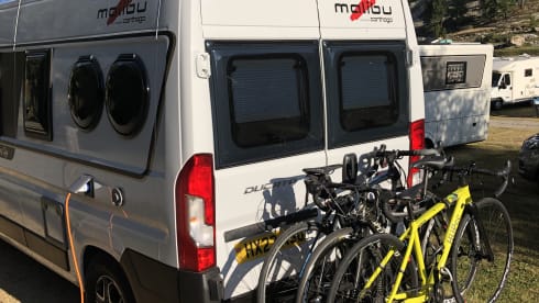 Exceptional 4 berth pop top family campervan from Malibu