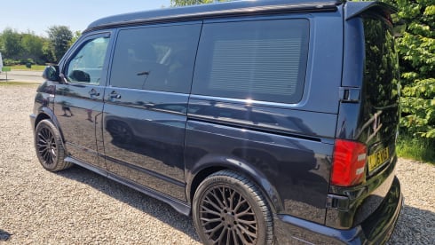 Bluebell – VW T6 4 berth Campervan - Automatic