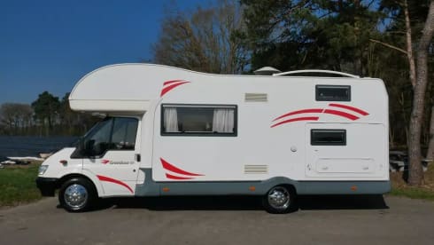 6-person family camper (Ford Granduca 77)