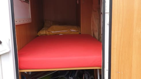  Chausson Flash 03 – Comfortable family camper with bunk beds