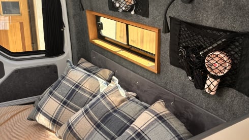 Big Easy – Stunning 4 Berth Custom VW Crafter (2024)