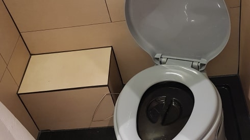 WanderVan Noé – Mooie zelfbouw camper voor 2P+kindje 