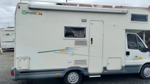 funemasx – Massimo's camper Mansardato for families