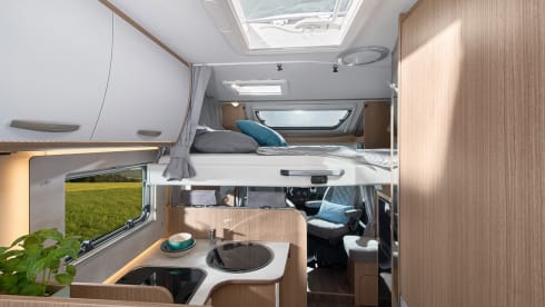 11/20 – 2 berth motorhome with single beds - Automatic