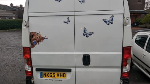 Vannie Annie – 5 berth family friendly campervan