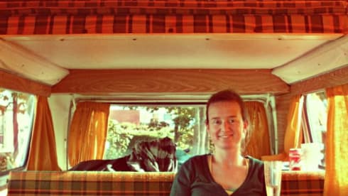 T2B Westy – rent an original hippie bus westfalia camper !!