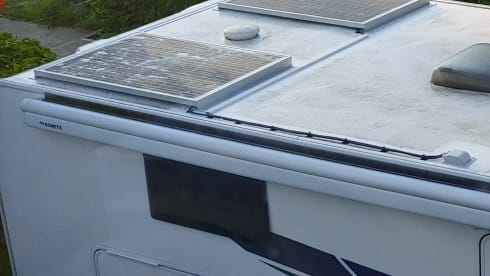 spacious 6 person family camper