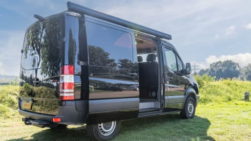 Mooie buscamper – 7p Mercedes-Benz campervan uit 2013