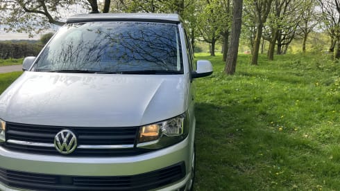 The XPLORER – 4 berth Volkswagen campervan from 2018