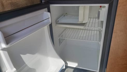 Dallas – 5 berth Toyota campervan from 1995