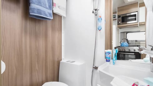 Swift Escape 684, Luxury Motorhome