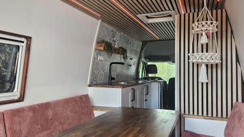 Ziggy – 3-seater Volkswagen bus from 2009