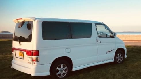 Um Bongo – Mazda Bongo Tintop rear conversion Manchester Sleeps 2