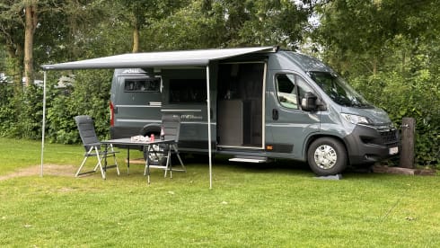 Pössl Summit Shine 640 3P – Brand new spacious campervan (2024)