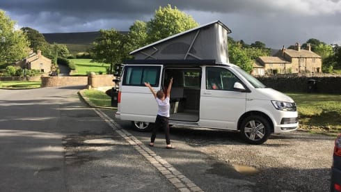 VW California T6 Automatic 4 Berth (Wigan)